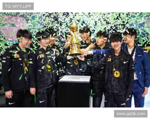 RNG在青年赛中的个人能力展现与团队协作的深度分析