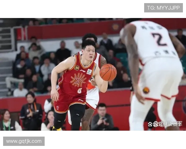 CBA四川队与重庆队激战正酣谁将赢得这场精彩对决