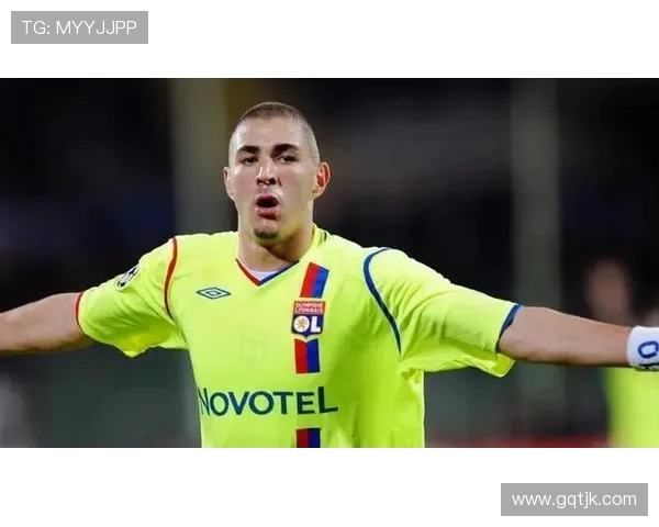 本泽马:从法甲新星到世界足球巨星的辉煌历程与成就解析 本泽马:从法甲新星到世界足球巨星的辉煌历程与成就解析