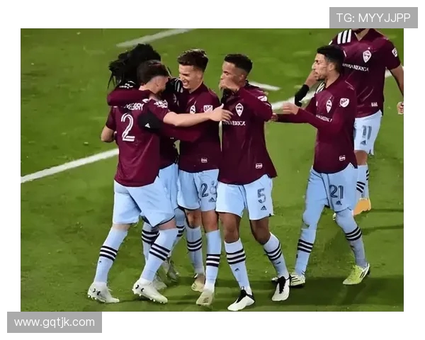 洛杉矶队与波特兰伐木队的激烈对决揭示了西部联赛的竞争魅力 洛杉矶队与波特兰伐木队的激烈对决揭示了西部联赛的竞争魅力