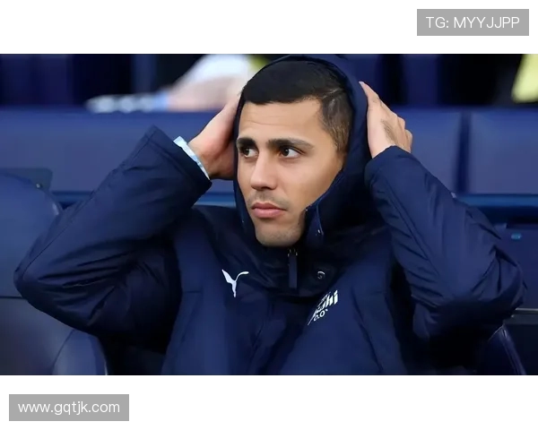 罗德里在曼城的崛起与影响力分析:从青训到顶级中场的蜕变之路 罗德里在曼城的崛起与影响力分析:从青训到顶级中场的蜕变之路