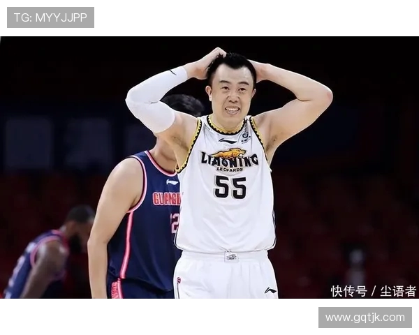 韩德君:从篮球场上的巨人到中国篮球的传奇领袖之路 韩德君:从篮球场上的巨人到中国篮球的传奇领袖之路