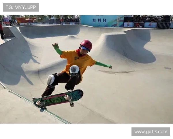 周静独家分享滑板技巧与心得体会助你轻松入门与提升滑板水平