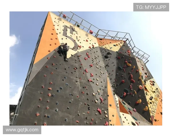 广州攀岩队的力量与技巧探讨攀岩运动的魅力与发展潜力